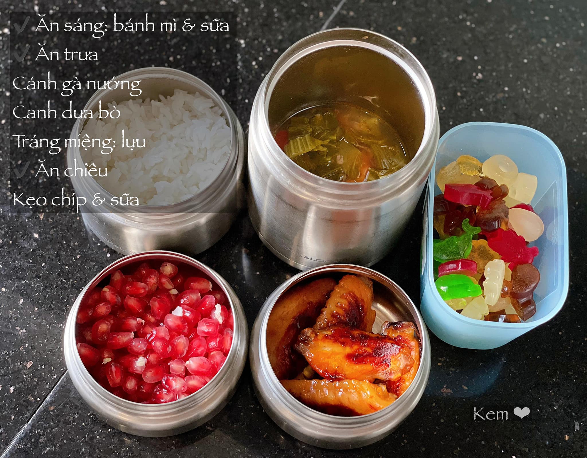 Mẹ Hà Nội nấu cơm 2 bữa/ngày cho con gái mang đến lớp, dân tình "rụng tim" với những hộp cơm nhà đẹp như mơ- Ảnh 13.