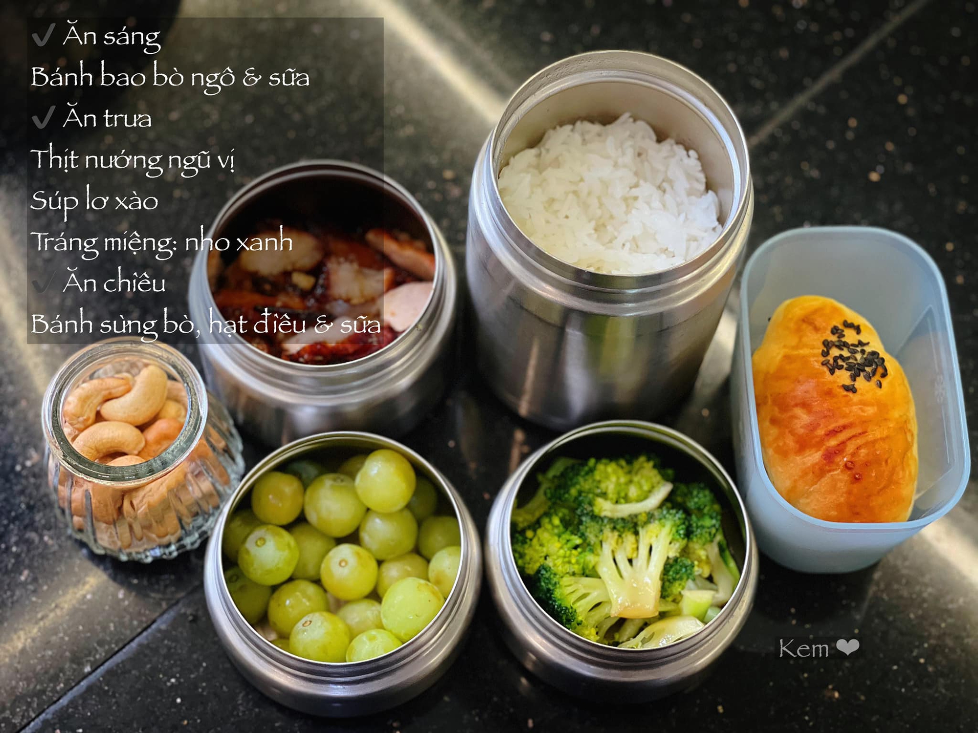 Mẹ Hà Nội nấu cơm 2 bữa/ngày cho con gái mang đến lớp, dân tình "rụng tim" với những hộp cơm nhà đẹp như mơ- Ảnh 4.