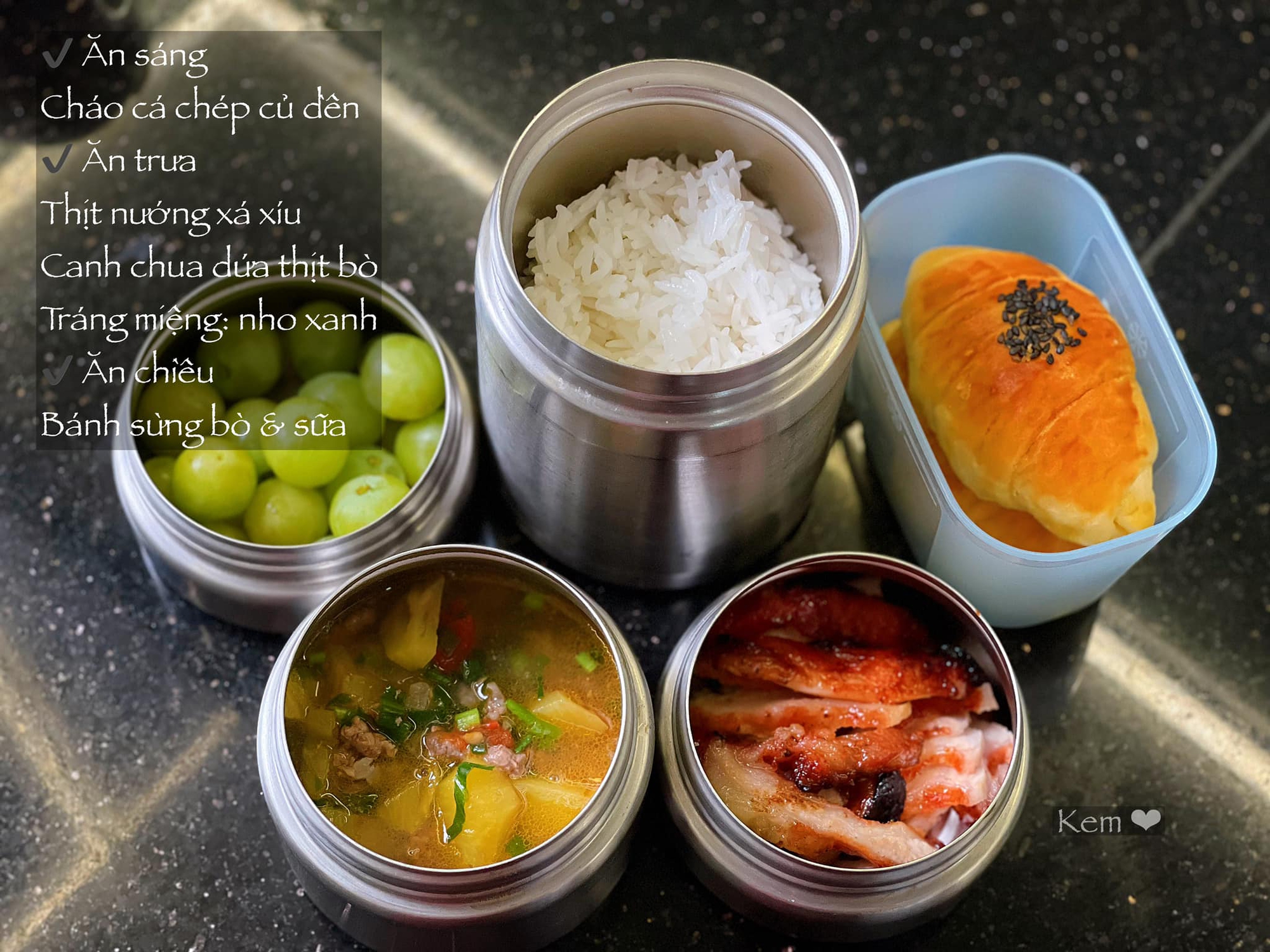 Mẹ Hà Nội nấu cơm 2 bữa/ngày cho con gái mang đến lớp, dân tình "rụng tim" với những hộp cơm nhà đẹp như mơ- Ảnh 2.