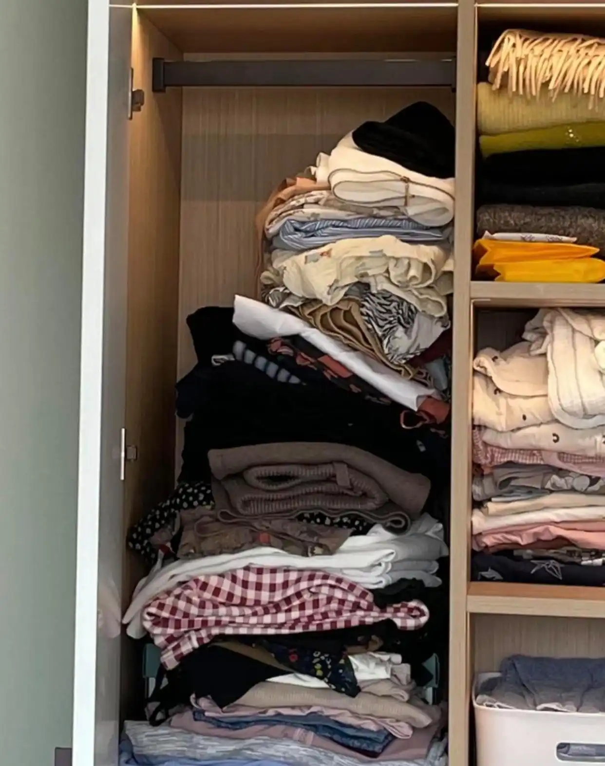 12 thói quen tưởng siêng năng nhưng lại khiến nhà cửa ngày càng bừa bộn- Ảnh 2. 12 thói quen tưởng siêng năng nhưng lại khiến nhà cửa ngày càng bừa bộn- Ảnh 2.