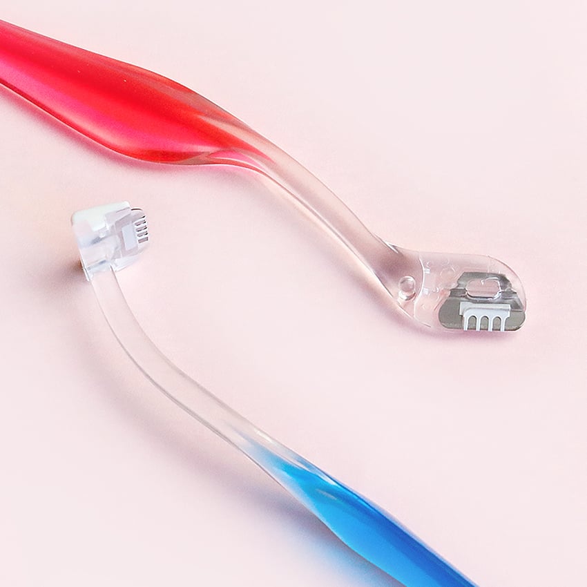 Phụ nữ tuổi 40+ đi du lịch nên mang gì? Đây là 7 món không thể thiếu và 3 món nên bỏ khỏi vali- Ảnh 2.