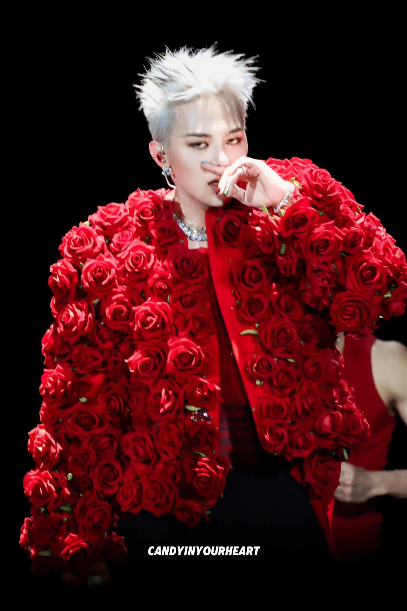 Lightstick G-Dragon phi mã hơn giá vàng, fan Việt điên cuồng MUA!- Ảnh 1. Lightstick G-Dragon phi mã hơn giá vàng, fan Việt điên cuồng MUA!- Ảnh 1.