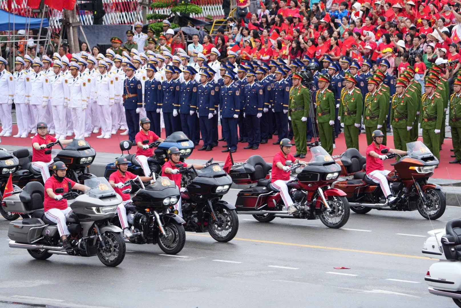 Cận cảnh dàn "biệt thự di động" khiến dân tình trầm trồ tại "concert Hải Phòng" vừa qua- Ảnh 1. Cận cảnh dàn "biệt thự di động" khiến dân tình trầm trồ tại "concert Hải Phòng" vừa qua- Ảnh 1.