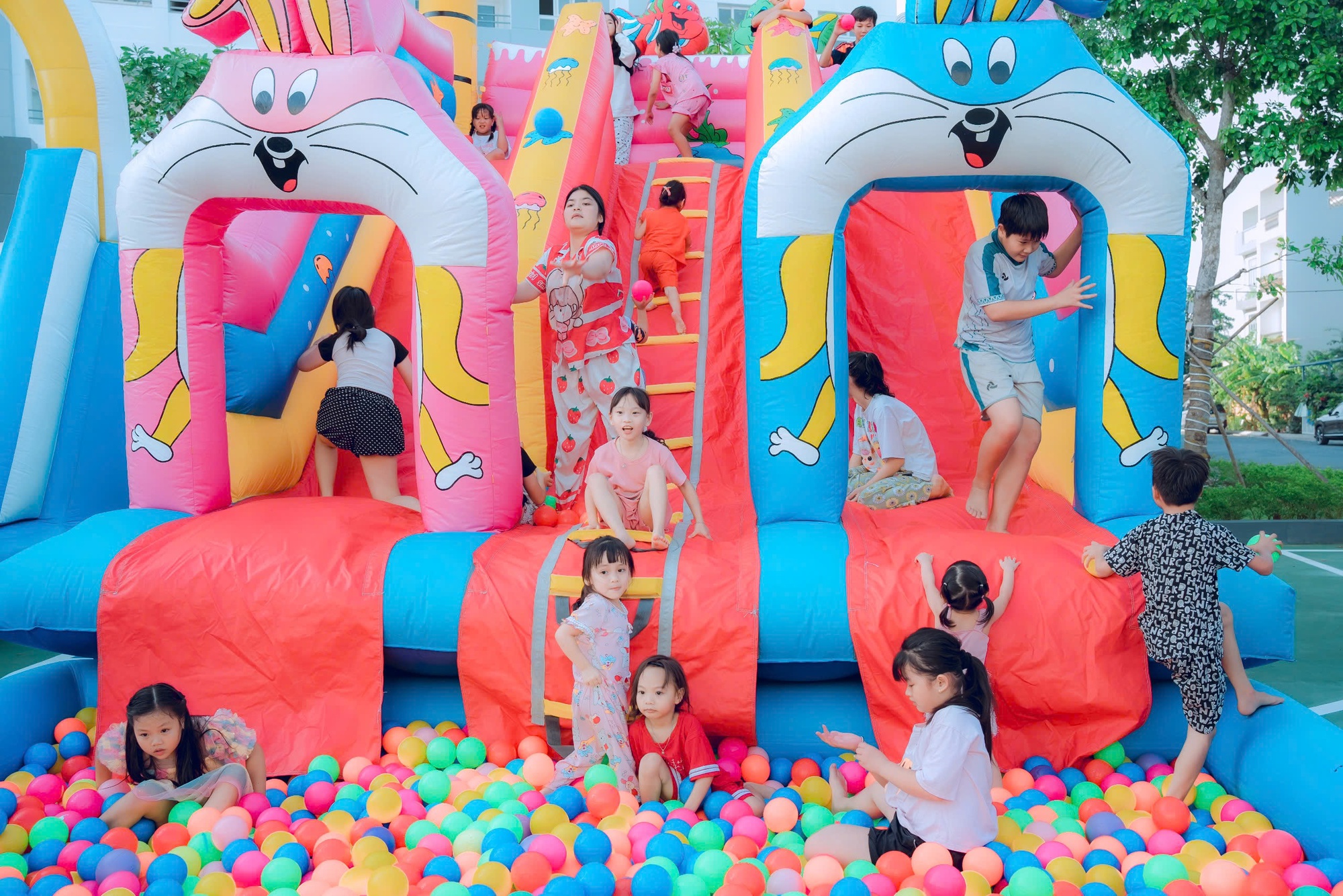 Ngày hội gia đình "Family Fest - Nhà mình ở Conic Boulevard" thu hút đông đảo cư dân- Ảnh 2. Ngày hội gia đình "Family Fest - Nhà mình ở Conic Boulevard" thu hút đông đảo cư dân- Ảnh 2.