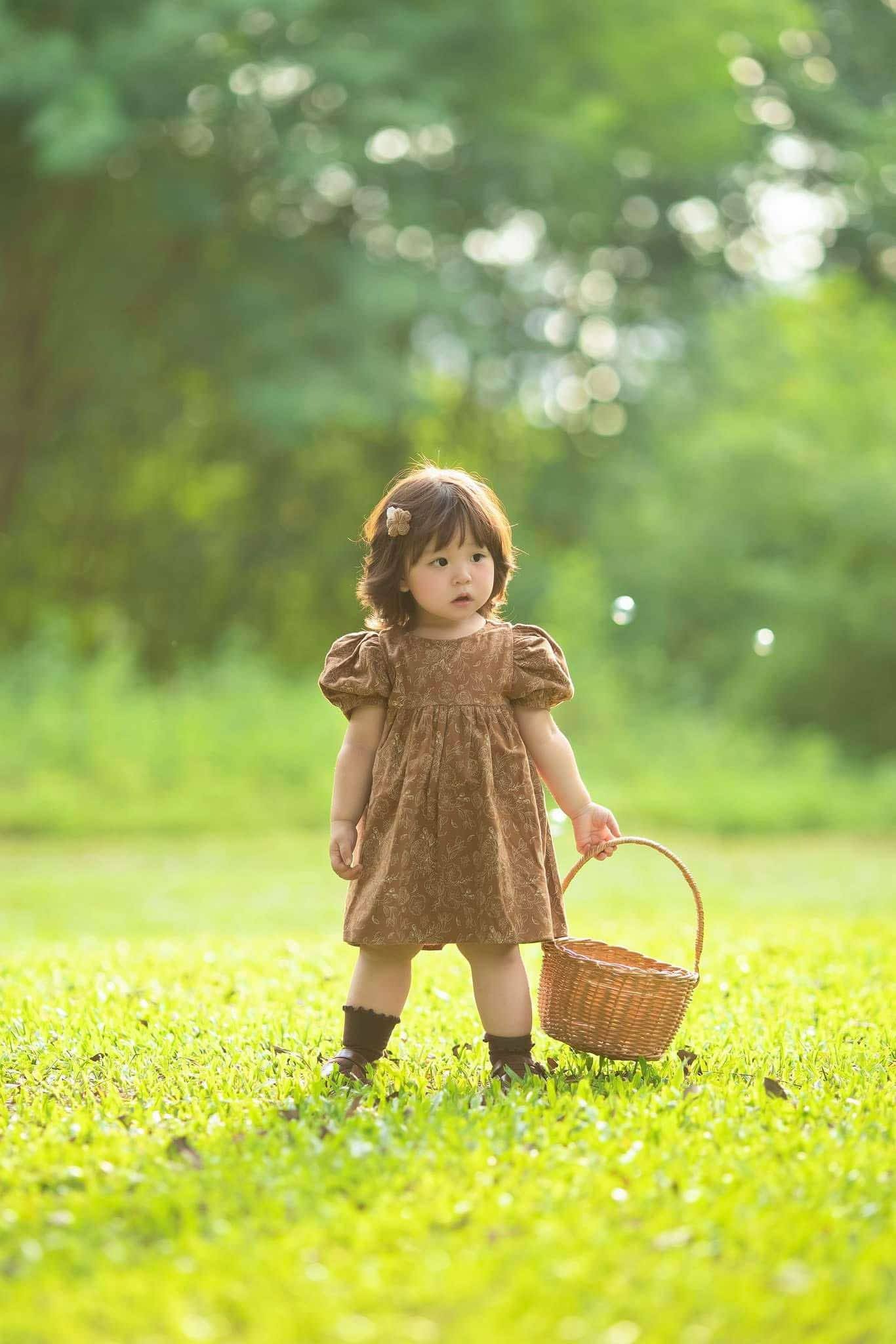 Bé gái 2 tuổi sở hữu gương mặt búp bê khiến MXH chao đảo, làm mẫu cho 30 thương hiệu, chưa hề qua đào tạo- Ảnh 15.