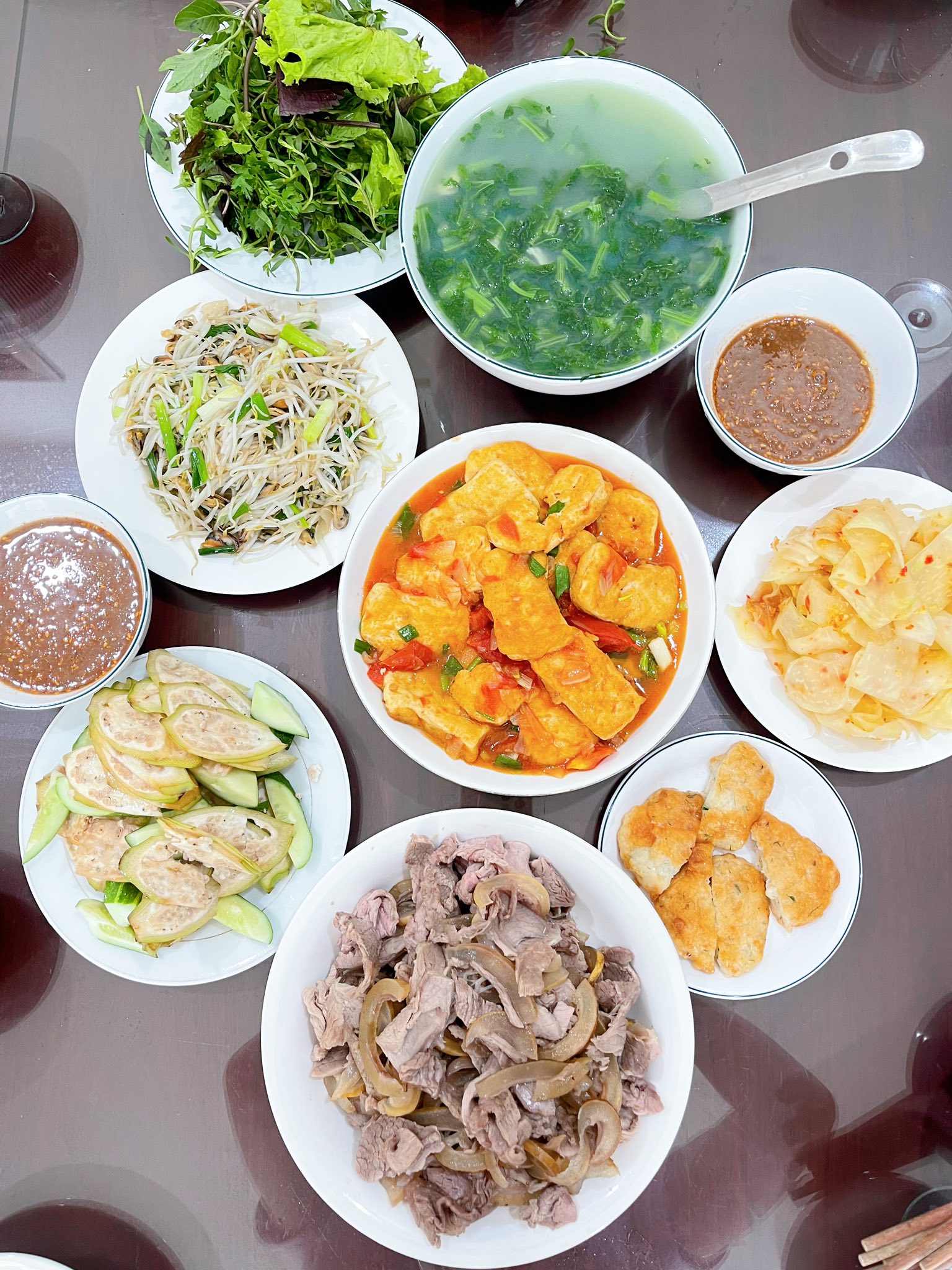 Mẹ chồng nấu cơm cữ cho con dâu ngày nào cũng thịnh soạn, hoành tráng, chị em ghen tỵ: "Cho ở cữ chung với"- Ảnh 18.