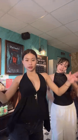 Louis Phạm "đốt cháy" mùa hè với tạo hình sexy hết nấc, lộ bằng chứng "luỵ tình" sau chia tay bạn trai Việt kiều- Ảnh 1.