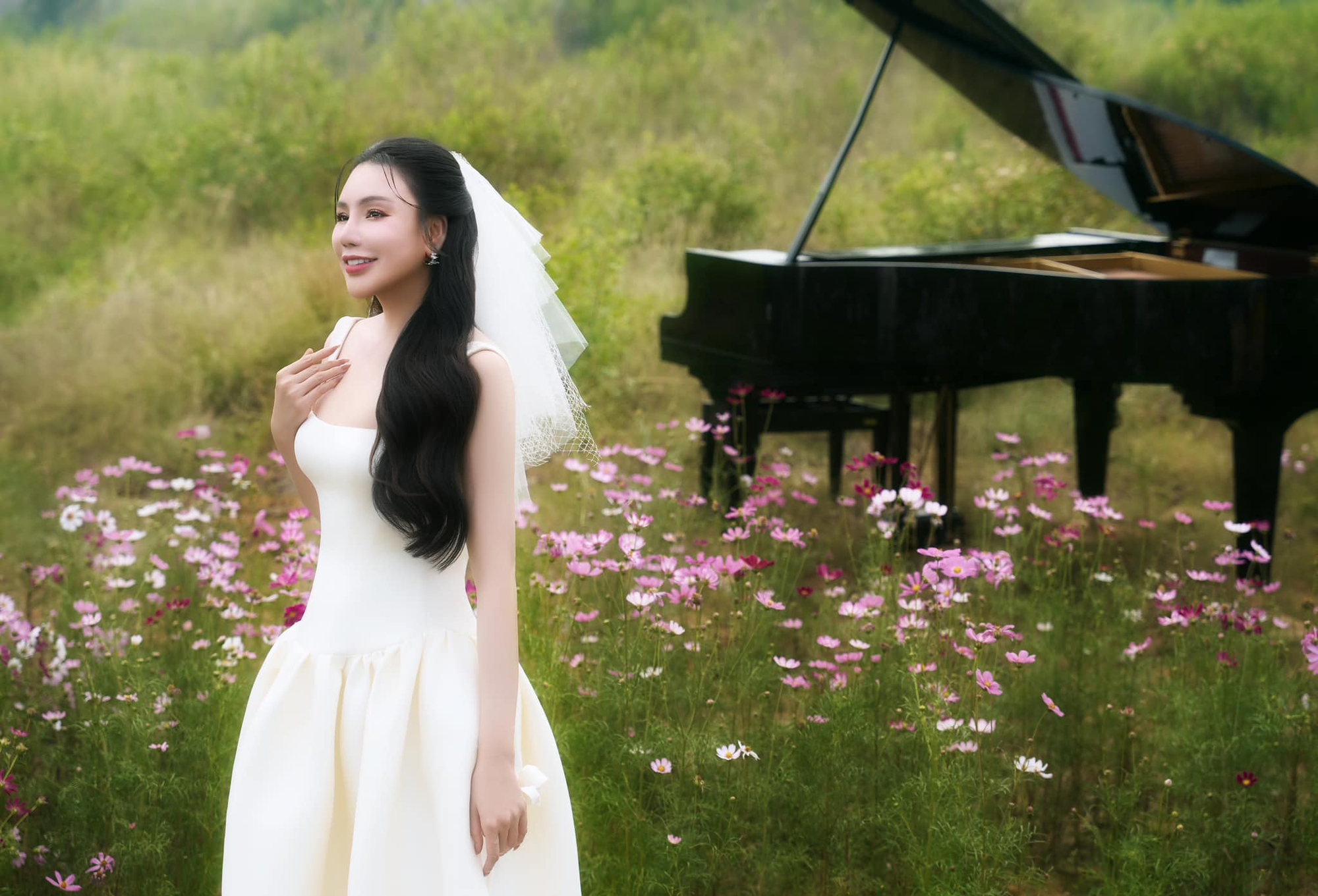 Chồng doanh nhân của Hồ Quỳnh Hương: Hơn cô dâu 2 tuổi, ăn chay trường và sống kín tiếng- Ảnh 3.