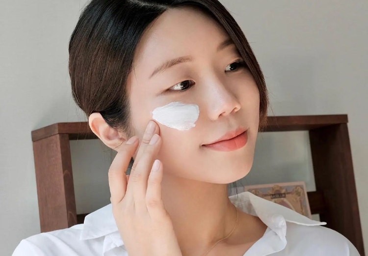 Seo Ye Ji ở Hàn Quốc "trắng như bông bưởi", sang Việt Nam hóa "đen nhẻm": Dân tình đồn đoán do quên làm 1 việc- Ảnh 5. Seo Ye Ji ở Hàn Quốc "trắng như bông bưởi", sang Việt Nam hóa "đen nhẻm": Dân tình đồn đoán do quên làm 1 việc- Ảnh 5.