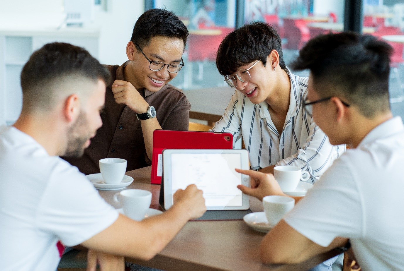 Lọt top 10 thế giới về người dùng mạng xã hội: Việt Nam đang là “sân chơi” lớn cho marketer kỹ thuật số- Ảnh 1.