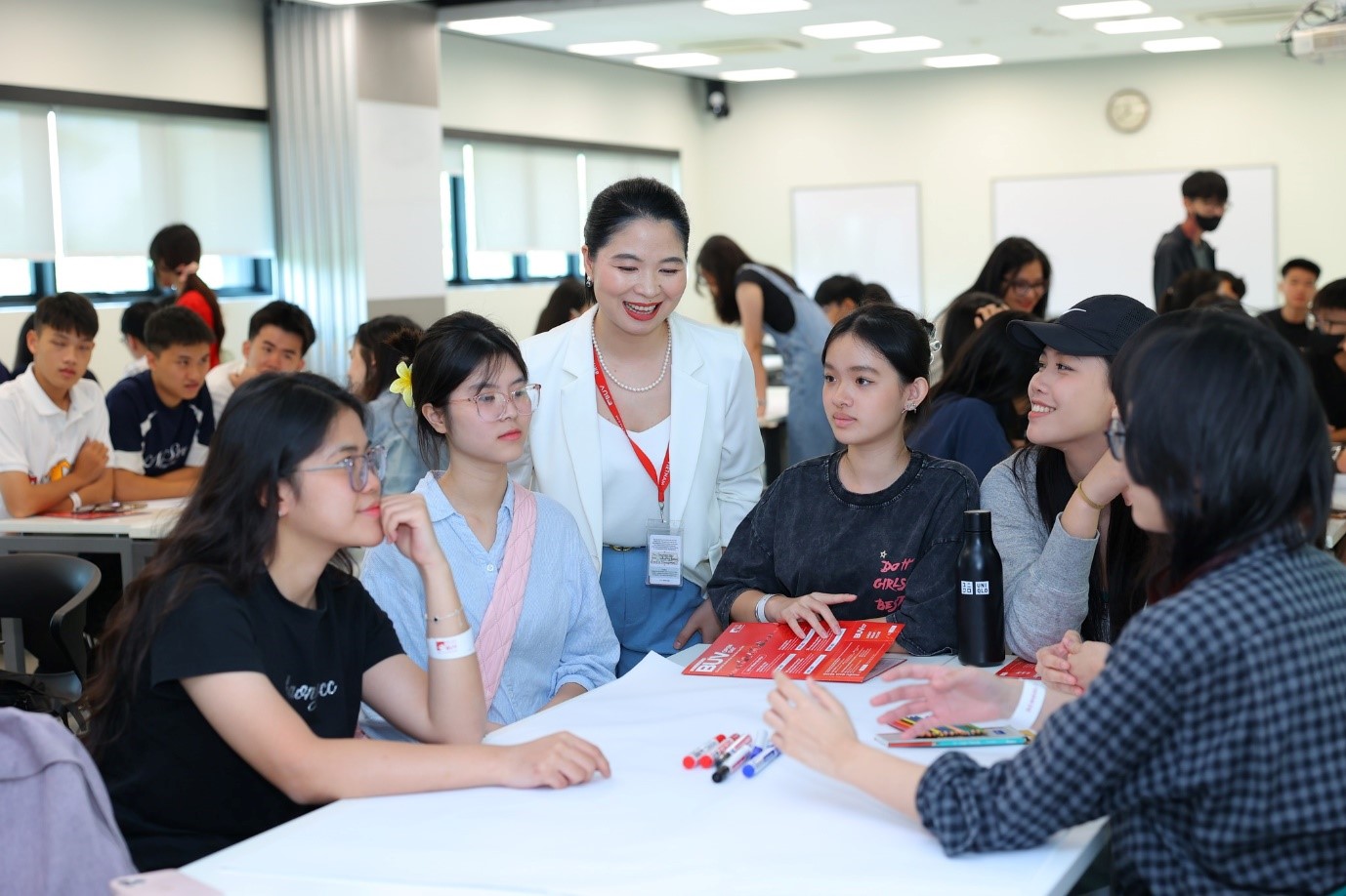 Lọt top 10 thế giới về người dùng mạng xã hội: Việt Nam đang là “sân chơi” lớn cho marketer kỹ thuật số- Ảnh 2.