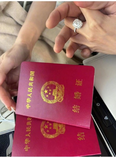 Chồng cũ cưới hot girl sau 3 tháng Từ Hy Viên qua đời: Cbiz tẩy chay gắt đám cưới khiến Uông Tiểu Phi "muối mặt"- Ảnh 8.