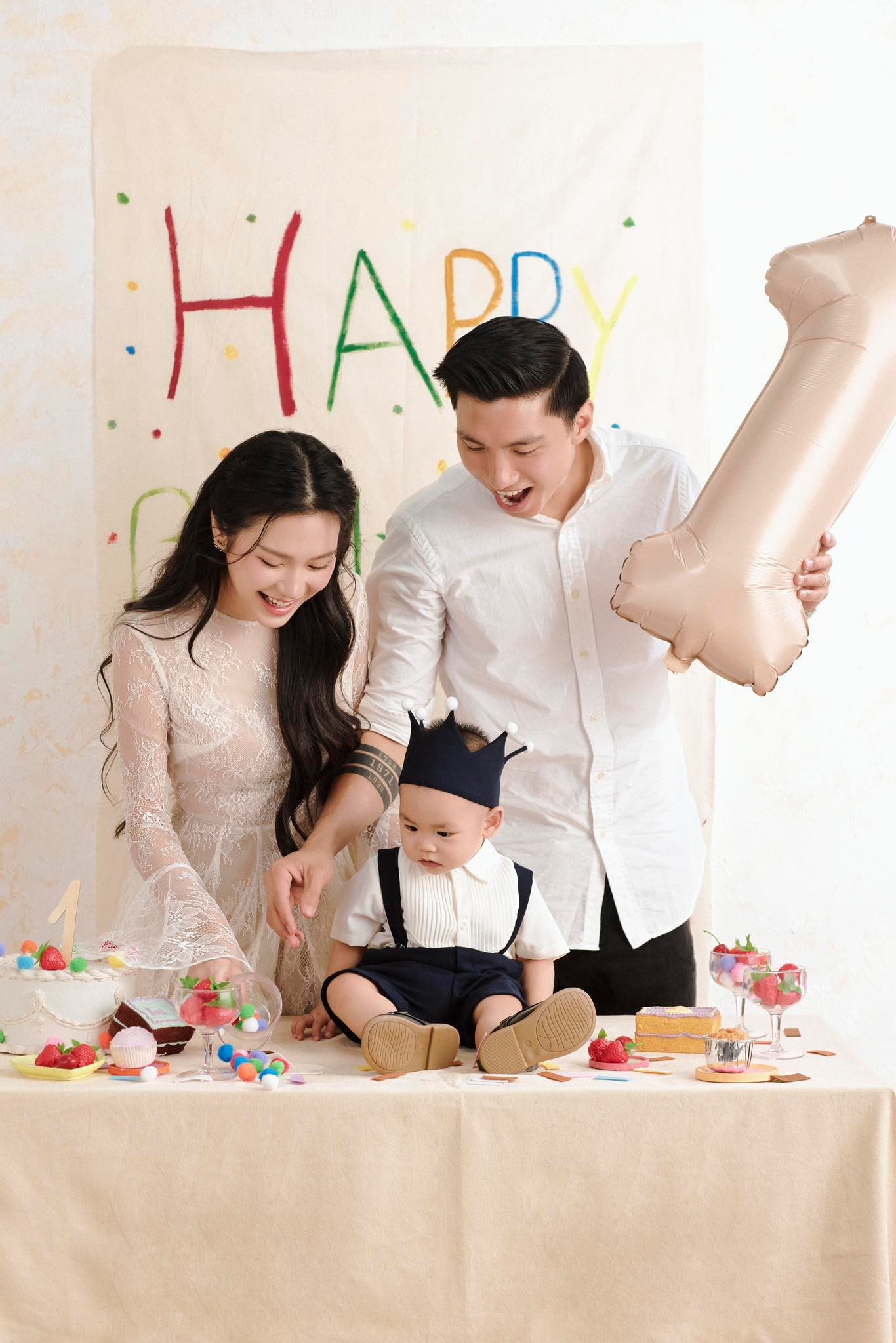 Văn Hậu tung ảnh nét căng mừng sinh nhật con trai, Văn Hậu tung ảnh nét căng mừng sinh nhật con trai,