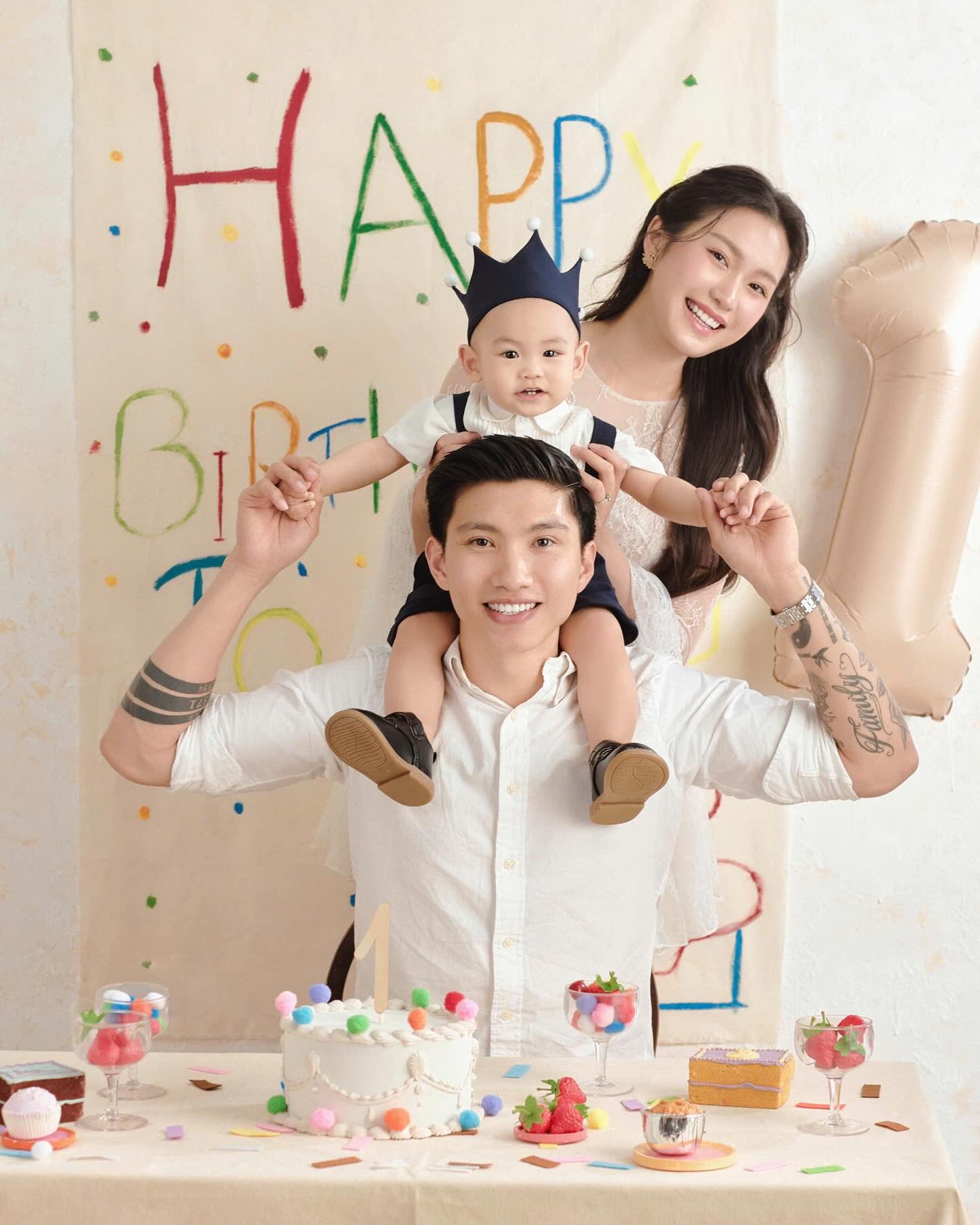 Văn Hậu tung ảnh nét căng mừng sinh nhật con trai, Văn Hậu tung ảnh nét căng mừng sinh nhật con trai,
