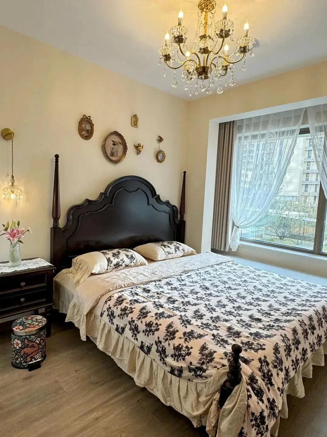 Ngỡ đâu studio nghệ thuật, hóa ra là căn hộ của nữ thiết kế 38 tuổi: Ánh sáng tràn ngập, từng chi tiết đều đẹp- Ảnh 8.