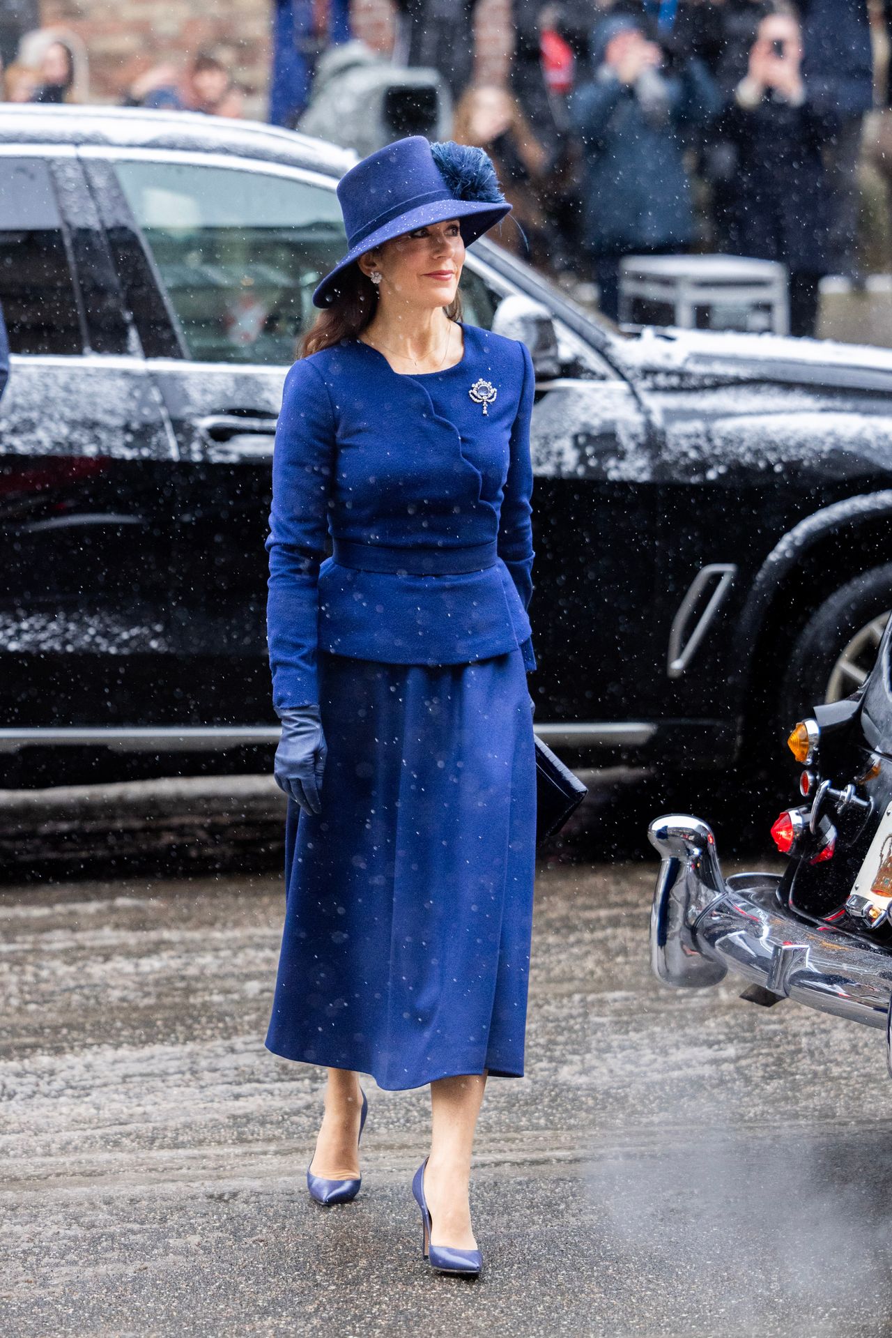 26 khoảnh khắc thời trang đáng nhớ của Vương hậu Mary, được mệnh danh là "nàng Kate của Copenhagen"- Ảnh 4.