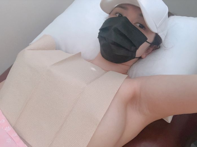 Bị nghi ngờ dao kéo, nữ streamer thẳng thừng tới bệnh viện, livestream công khai chứng minh- Ảnh 3.