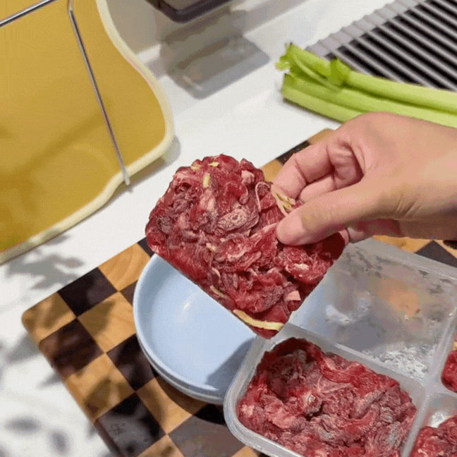 Trời nóng dễ làm thịt hỏng: Mẹ đảm chia sẻ cách chia nhỏ và cấp đông giúp tươi cả tuần, nấu lúc nào cũng tiện- Ảnh 6.