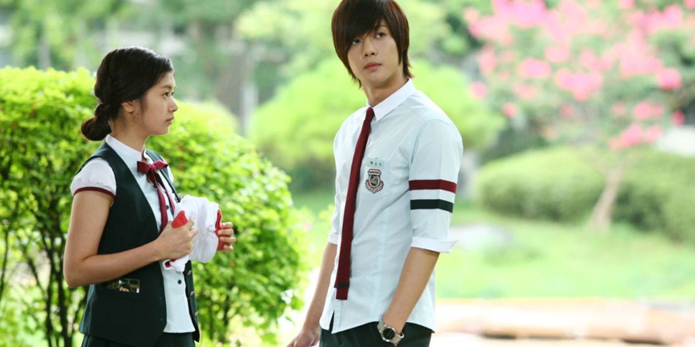 jung-so-min-standing-together-with-kim-hyun-joong-playful-kiss-1747890288026-17478902882161547127215.jpg