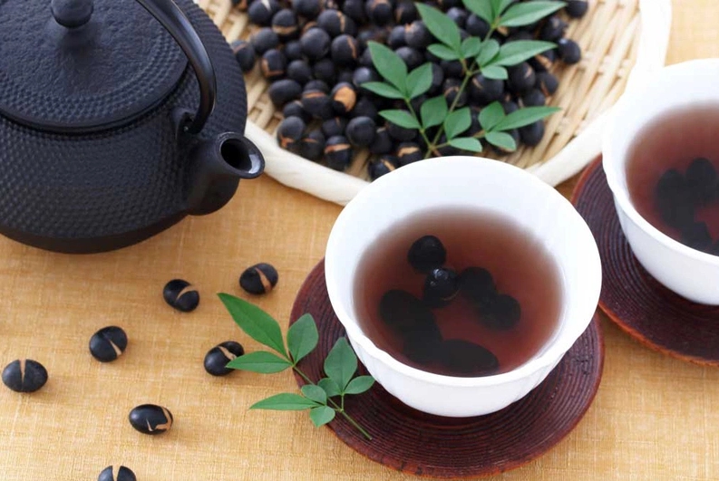 Món nước màu đen giúp bổ thận lại tiêu mỡ, giảm cân, giá cực rẻ mà nấu cũng dễ dàng- Ảnh 4.