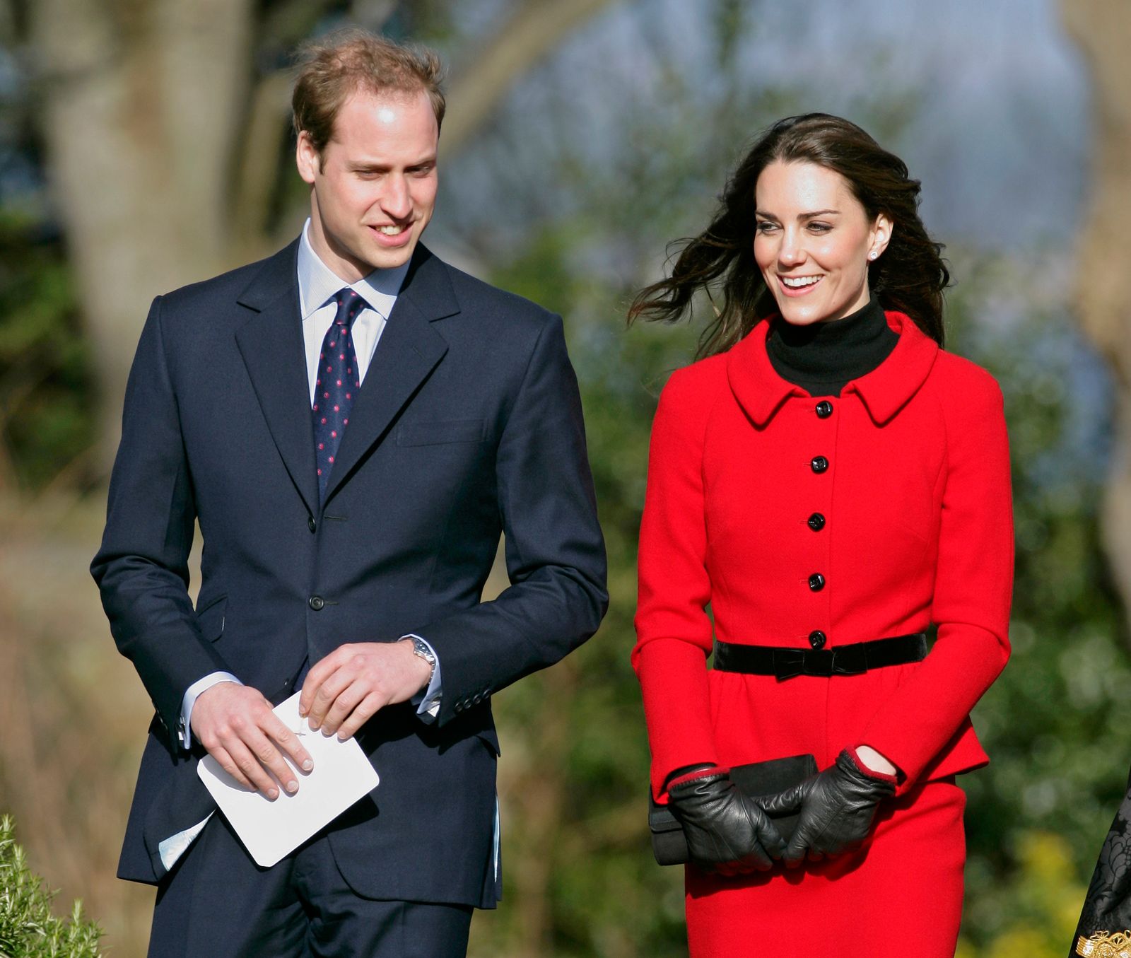 Ngôi trường se duyên cho Thân vương William và Vương phi Kate: Vì sao St Andrews đặc biệt đến vậy?- Ảnh 1.