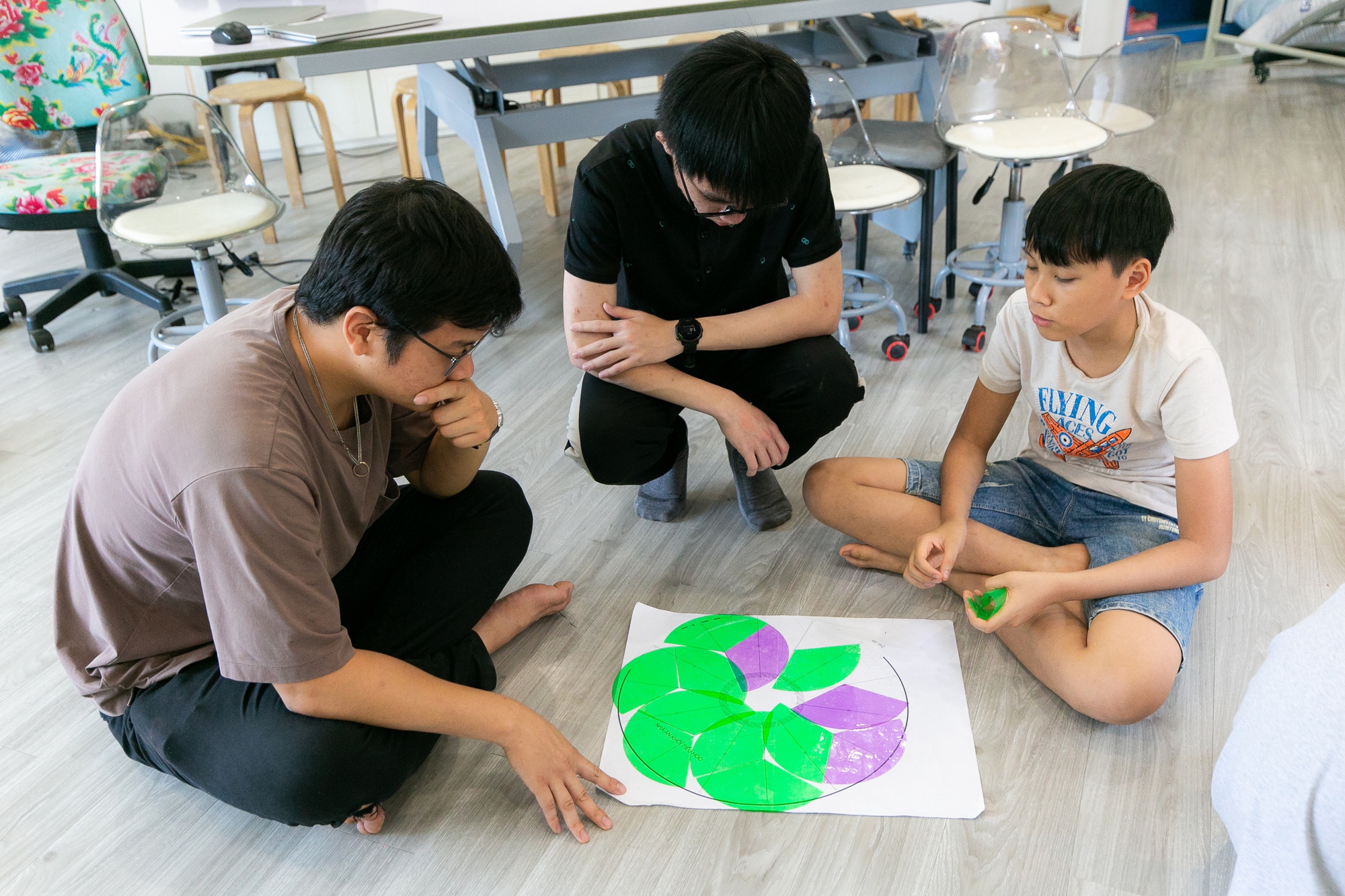 Học sinh trung học thiết kế hệ thống tiết kiệm điện thông minh- Ảnh 2. Học sinh trung học thiết kế hệ thống tiết kiệm điện thông minh- Ảnh 2.