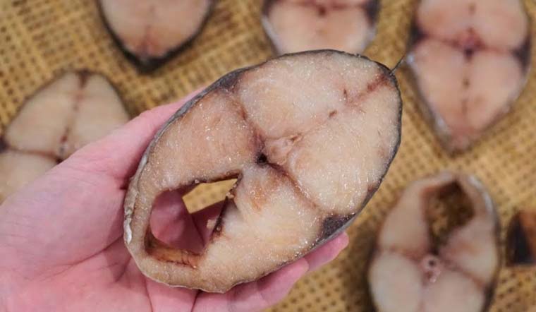 Mua gì ở Hạ Long – Cô Tô? 7 đặc sản ngon dễ mang về làm quà, không sợ tanh – nặng – bị hớ- Ảnh 3.