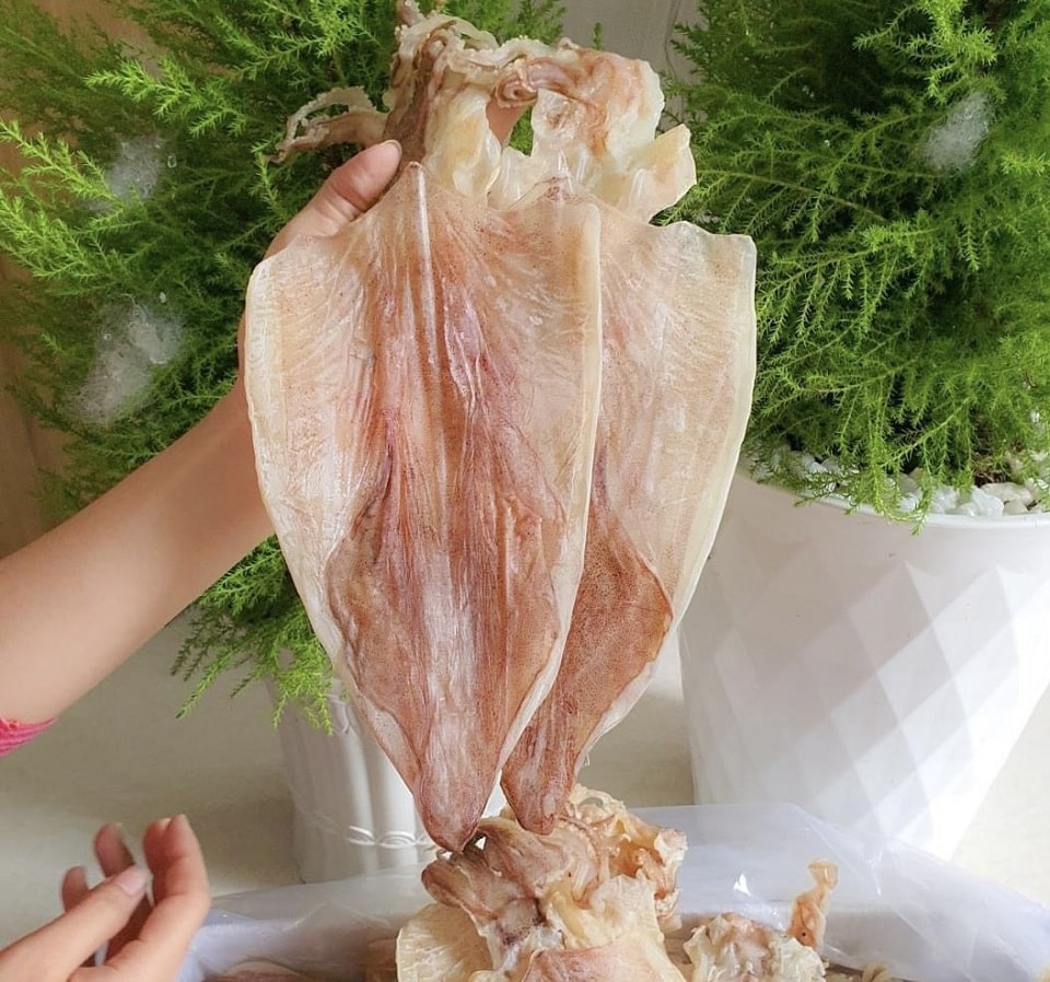 Mua gì ở Hạ Long – Cô Tô? 7 đặc sản ngon dễ mang về làm quà, không sợ tanh – nặng – bị hớ- Ảnh 2.