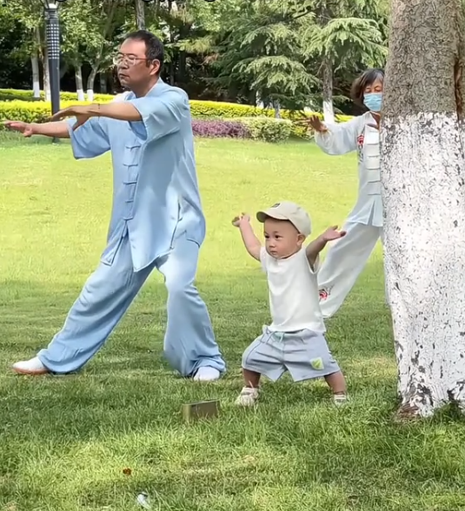 Đến hẹn lại lên, dân tình lại được dịp giải trí với những pha tấu hài cực mạnh khi "nghỉ hưu gặp nghỉ hè"- Ảnh 6. Đến hẹn lại lên, dân tình lại được dịp giải trí với những pha tấu hài cực mạnh khi "nghỉ hưu gặp nghỉ hè"- Ảnh 6.