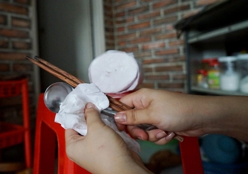 3 loại khăn giấy bẩn không kém giẻ lau nhưng nhiều người Việt đang dùng hàng ngày- Ảnh 2.