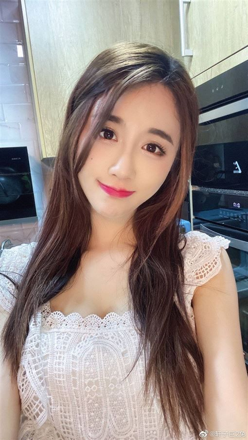 Gây chú ý khi công khai sở hữu hơn 1.000Gb video, nữ streamer bất ngờ lộ dung nhan thật, gây tranh cãi- Ảnh 5.
