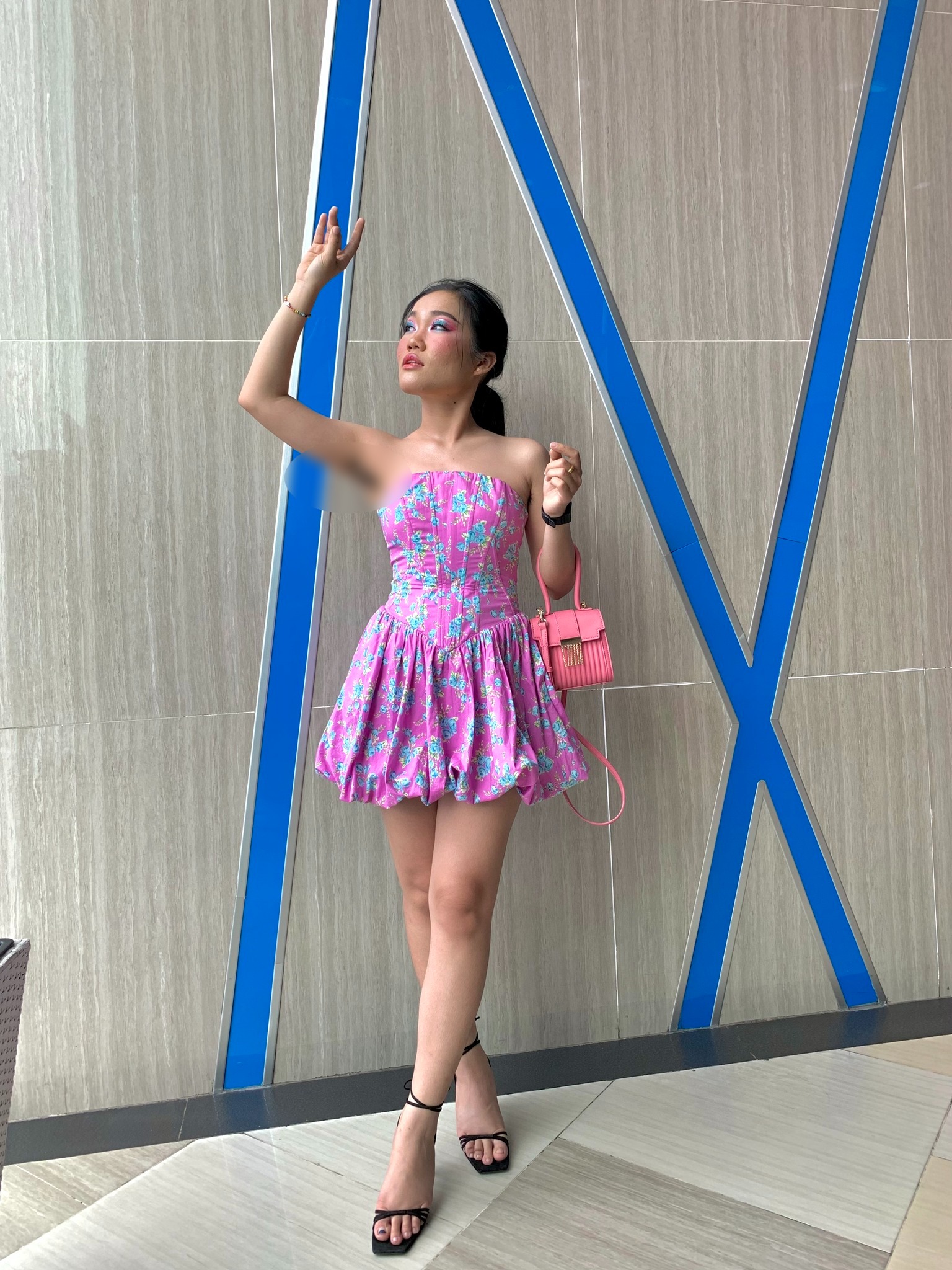 Từng nổi tiếng bằng... "lông cánh" và sự "ố dề", TikToker Lê Thụy giờ ở đâu, làm gì mà được khen lột xác thành công?- Ảnh 5.