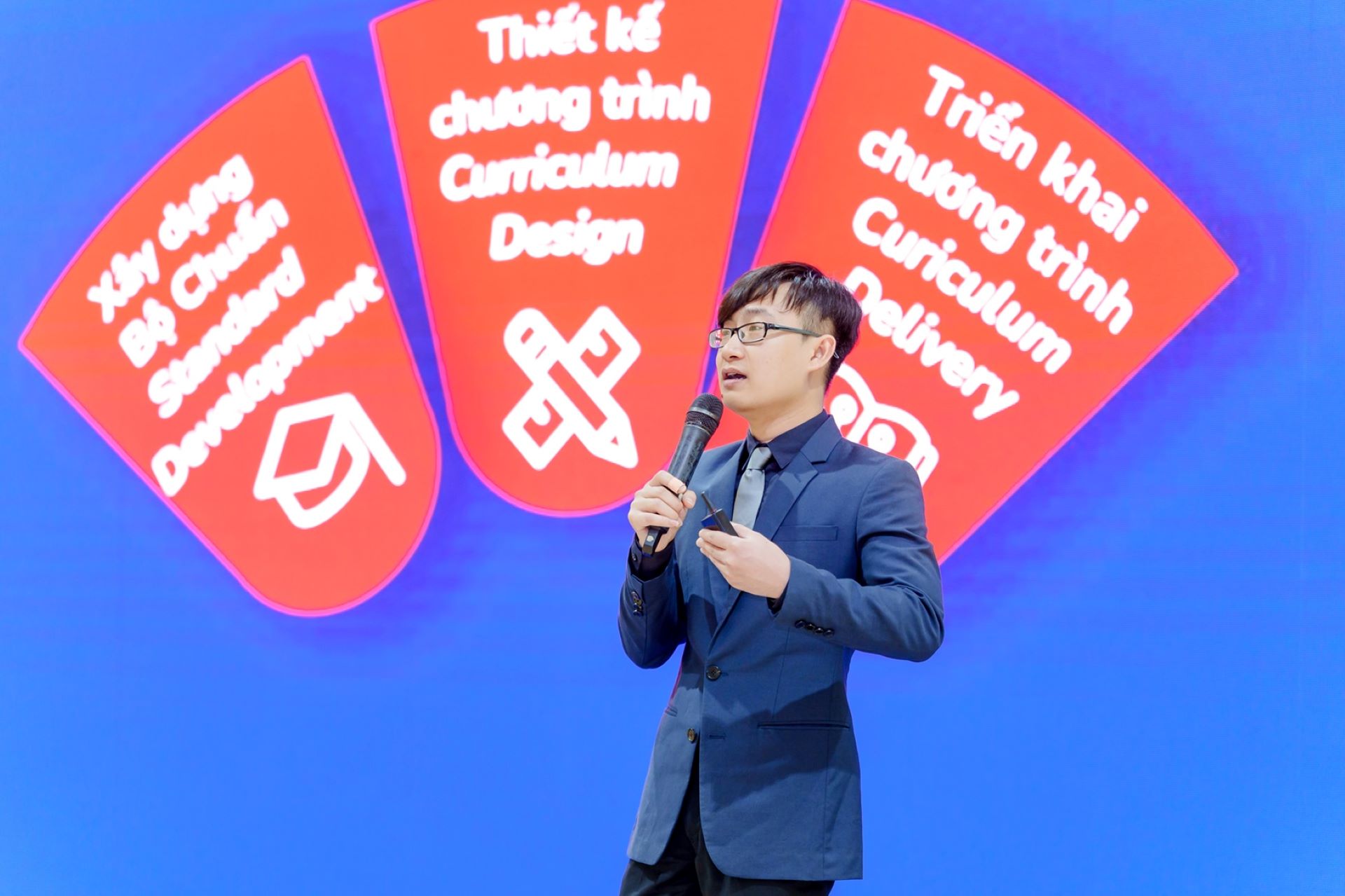Vinschool triển khai chương trình giáo dục trí tuệ nhân tạo toàn diện từ mầm non đến lớp 12- Ảnh 4.