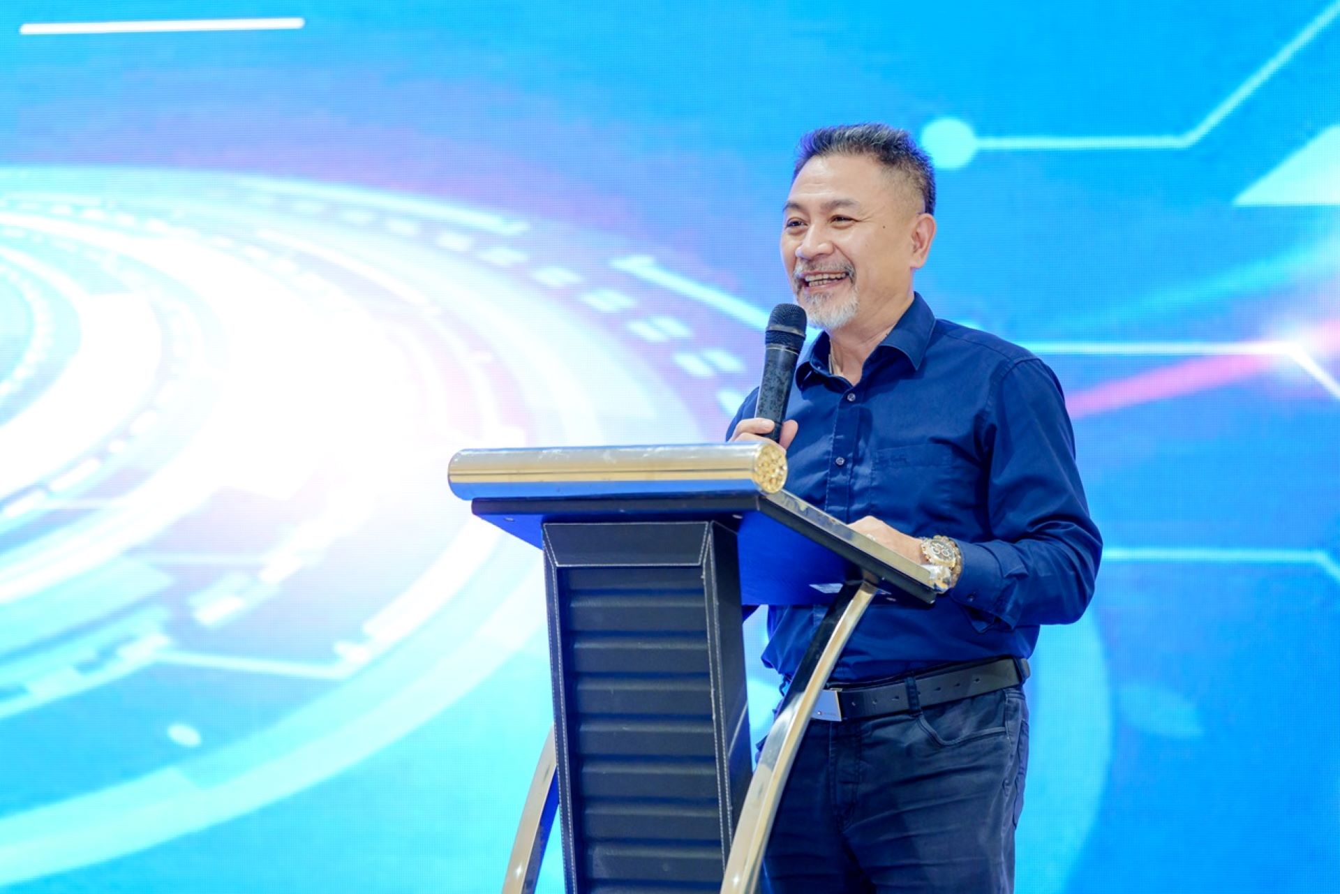 Vinschool triển khai chương trình giáo dục trí tuệ nhân tạo toàn diện từ mầm non đến lớp 12- Ảnh 5.