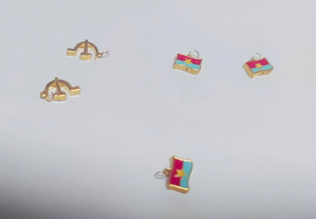 Người dân săn tìm Charm vàng 18k - Trang sức hình lá cờ Việt Nam dịp 2/9- Ảnh 5.