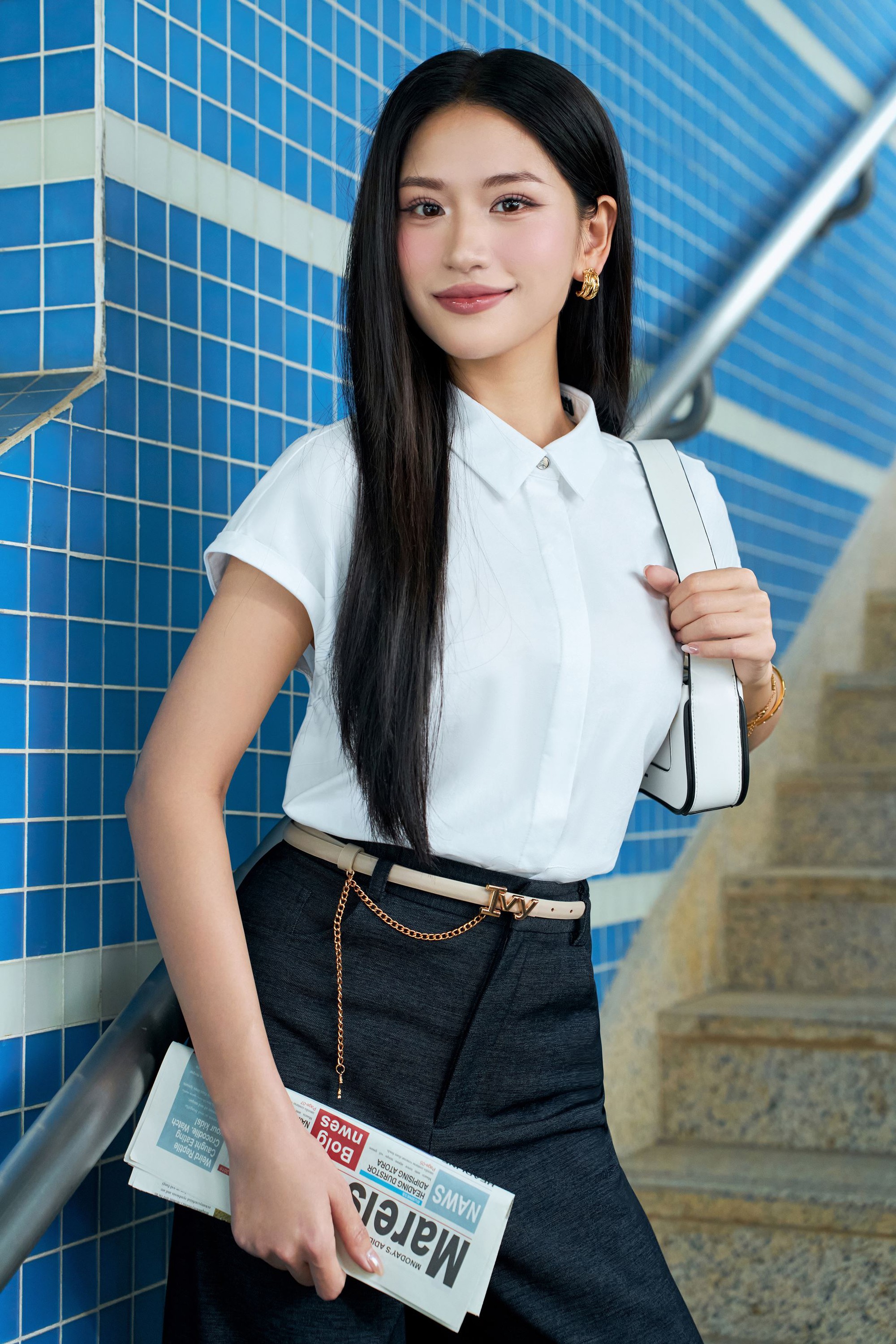 Những chiêu mix đồ với quần jeans và váy liền, giúp nàng công sở sang chảnh hơn trong hè này- Ảnh 12.