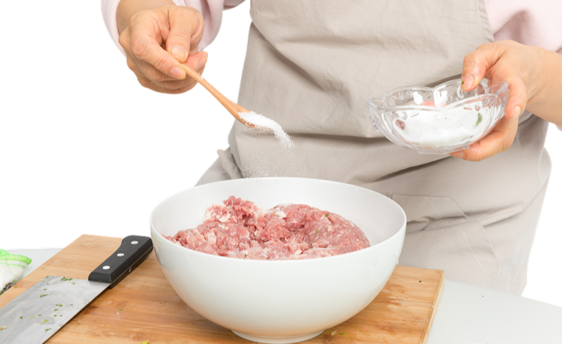 Một thói quen nấu nướng "âm thầm" làm rỗng xương của cả nhà, đáng tiếc nhiều bà nội trợ vẫn làm mà không nhận ra- Ảnh 1.