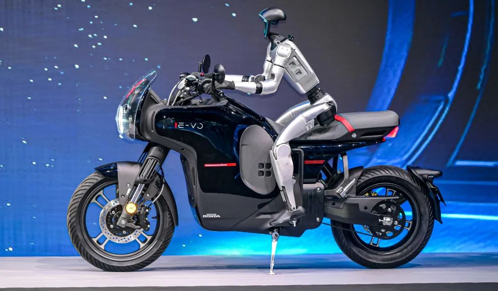 Honda ra mắt xe điện đẹp lạ: Mạnh hơn SH160i, 1 tiếng sạc đầy 80%, màn hình 7 inch, giá bán thế nào?- Ảnh 5.