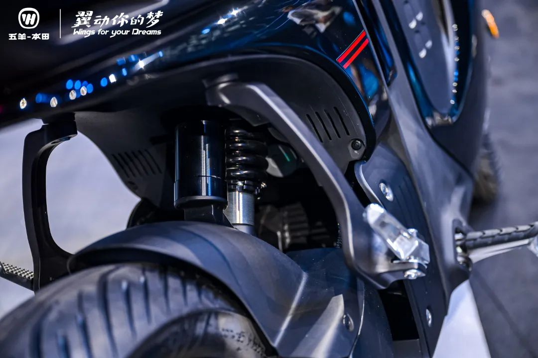 Honda ra mắt xe điện đẹp lạ: Mạnh hơn SH160i, 1 tiếng sạc đầy 80%, màn hình 7 inch, giá bán thế nào?- Ảnh 7.