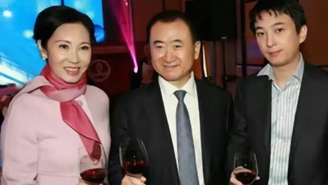 Người cha tỷ phú của "thiếu gia tai tiếng" Vương Tư Thông: "Đế vương" châu Á một thời và bi kịch không người kế nghiệp- Ảnh 6. Người cha tỷ phú của "thiếu gia tai tiếng" Vương Tư Thông: "Đế vương" châu Á một thời và bi kịch không người kế nghiệp- Ảnh 6.