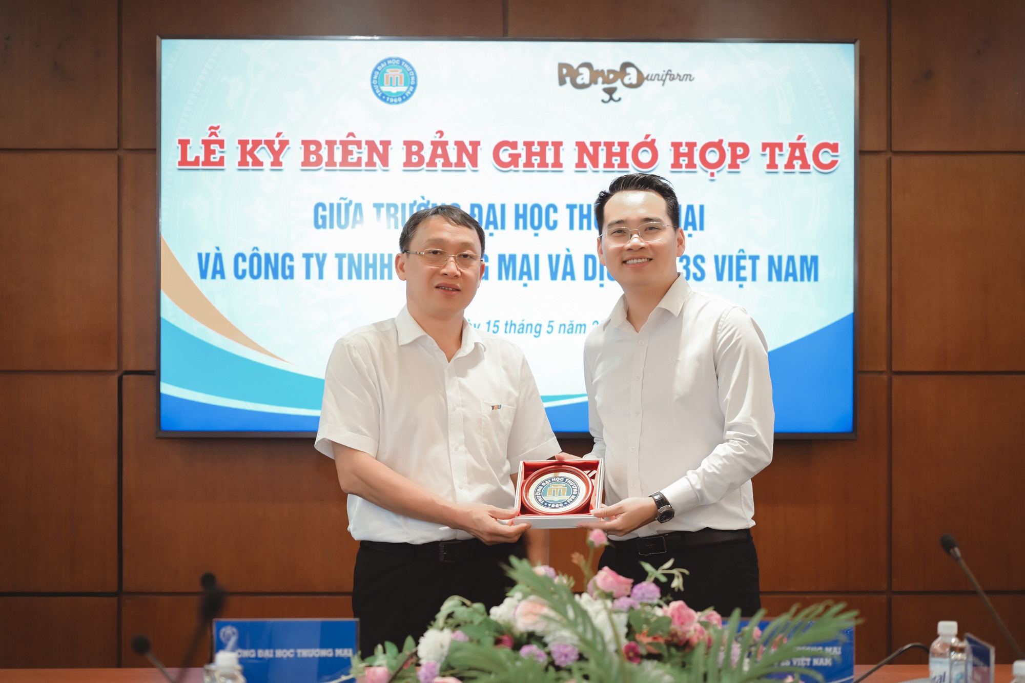 Panda Uniform ký kết chiến lược với Trường Đại học Thương Mại- Ảnh 2.