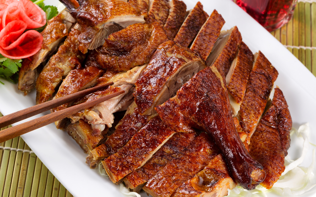 Bên cạnh hoa quả, rượu nếp, bánh tro..., vì sao nhiều nơi chọn ăn thịt vịt vào Tết Đoan Ngọ?- Ảnh 7. Bên cạnh hoa quả, rượu nếp, bánh tro..., vì sao nhiều nơi chọn ăn thịt vịt vào Tết Đoan Ngọ?- Ảnh 7.