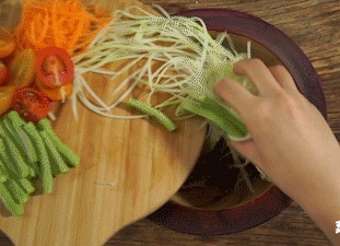 Loại quả khi xanh ăn vừa chua lại hơi đắng nhưng làm theo cách này vị chua cay giòn ngon, cả nhà ăn đều thích- Ảnh 6.