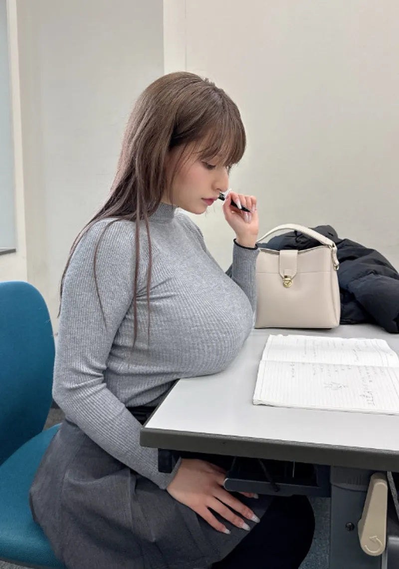 photo-1748333357980