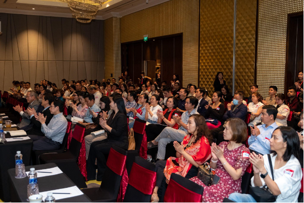 upGrad đồng hành cùng lãnh đạo Việt: Mở khóa tư duy mới tại Business Outlook 2025 - 2026- Ảnh 4.