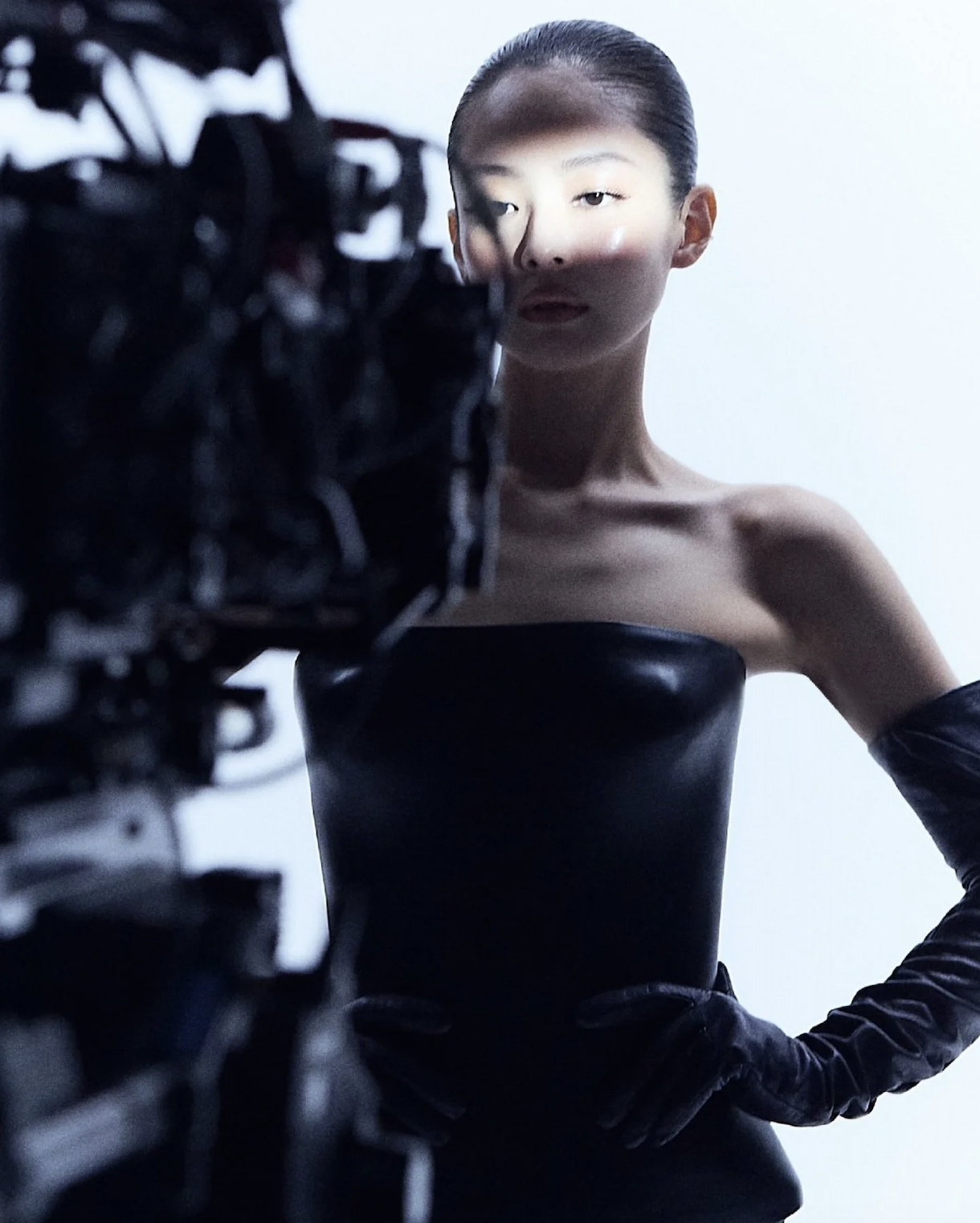 Cảm ơn Jean Paul Gaultier đã cho chúng ta thấy 1 Jennie Kim như thế này!- Ảnh 6. Cảm ơn Jean Paul Gaultier đã cho chúng ta thấy 1 Jennie Kim như thế này!- Ảnh 6.
