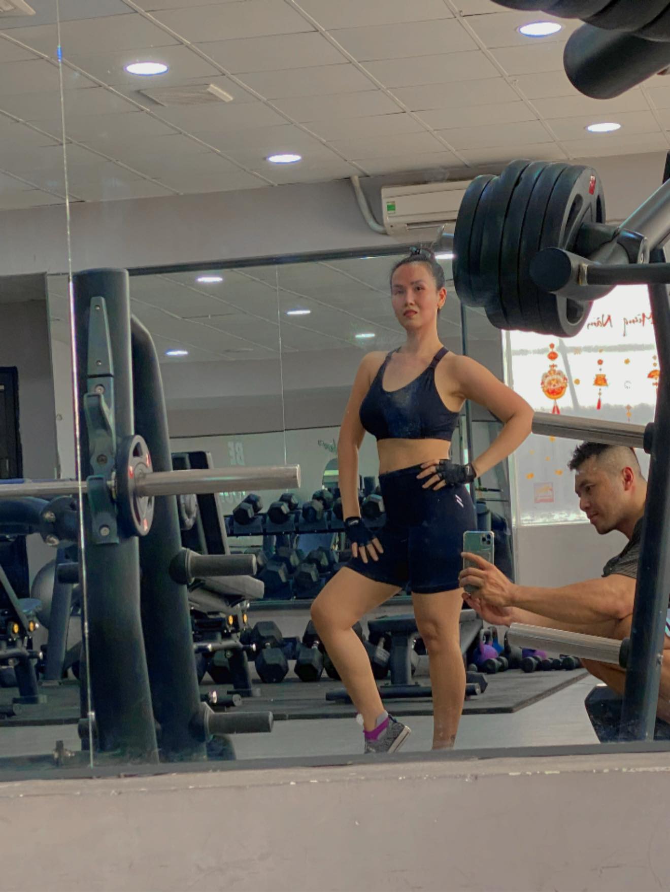 Body "đồng hồ cát" về với Võ Hạ Trâm sau 6 tháng sinh con: Chế độ nghiêm ngặt khiến chị em "điêu đứng"- Ảnh 7.