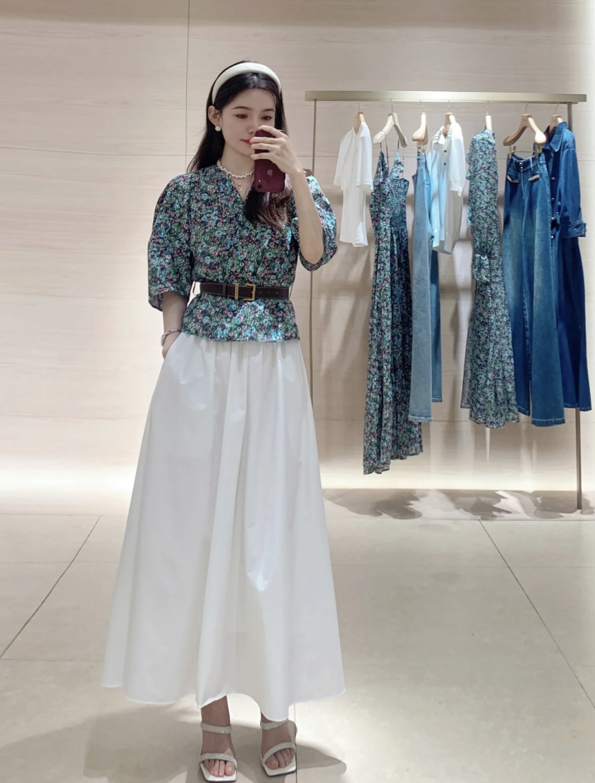 “Chân váy xoè” lại hot trở lại – Nắm vững những bí quyết này để dễ dàng hóa thân thành nữ thần thanh lịch- Ảnh 13. “Chân váy xoè” lại hot trở lại – Nắm vững những bí quyết này để dễ dàng hóa thân thành nữ thần thanh lịch- Ảnh 13.