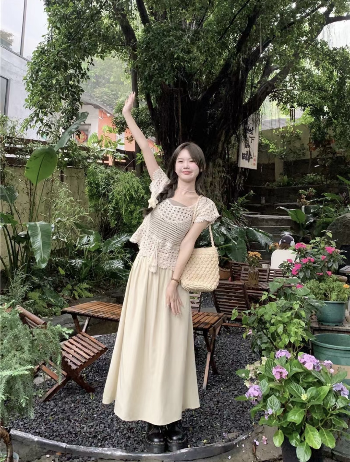 “Chân váy xoè” lại hot trở lại – Nắm vững những bí quyết này để dễ dàng hóa thân thành nữ thần thanh lịch- Ảnh 15. “Chân váy xoè” lại hot trở lại – Nắm vững những bí quyết này để dễ dàng hóa thân thành nữ thần thanh lịch- Ảnh 15.