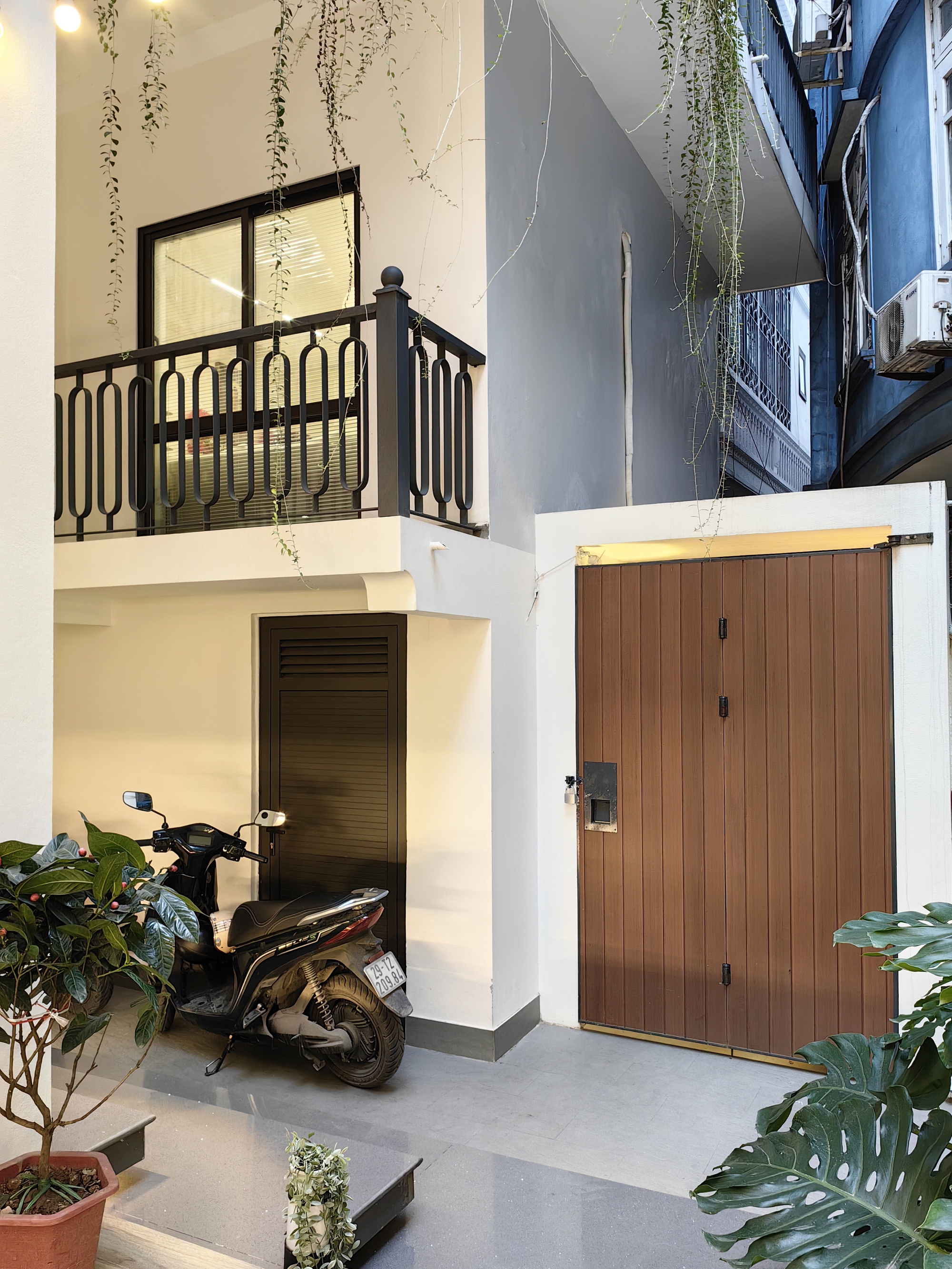 Ẩn mình trong ngõ nhỏ Hà Nội, biệt thự sân vườn 3 tầng chứng minh: Sống chậm và sống đẹp là có thật- Ảnh 20.